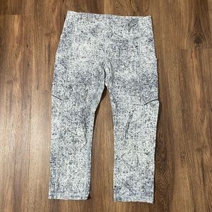 Lululemon Wunder Under Cropped Multicolor Leggings size 8